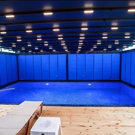 Zuemruet Villalari Villa