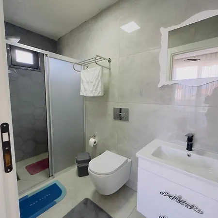 Zuemruet Villalari Villa *