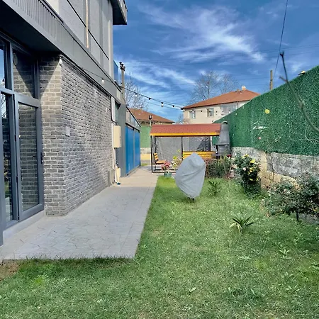 Zuemruet Villalari Sapanca